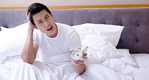 睡眠不好的人，避开两个误区，教你几个助睡小招，实用性非常高哦