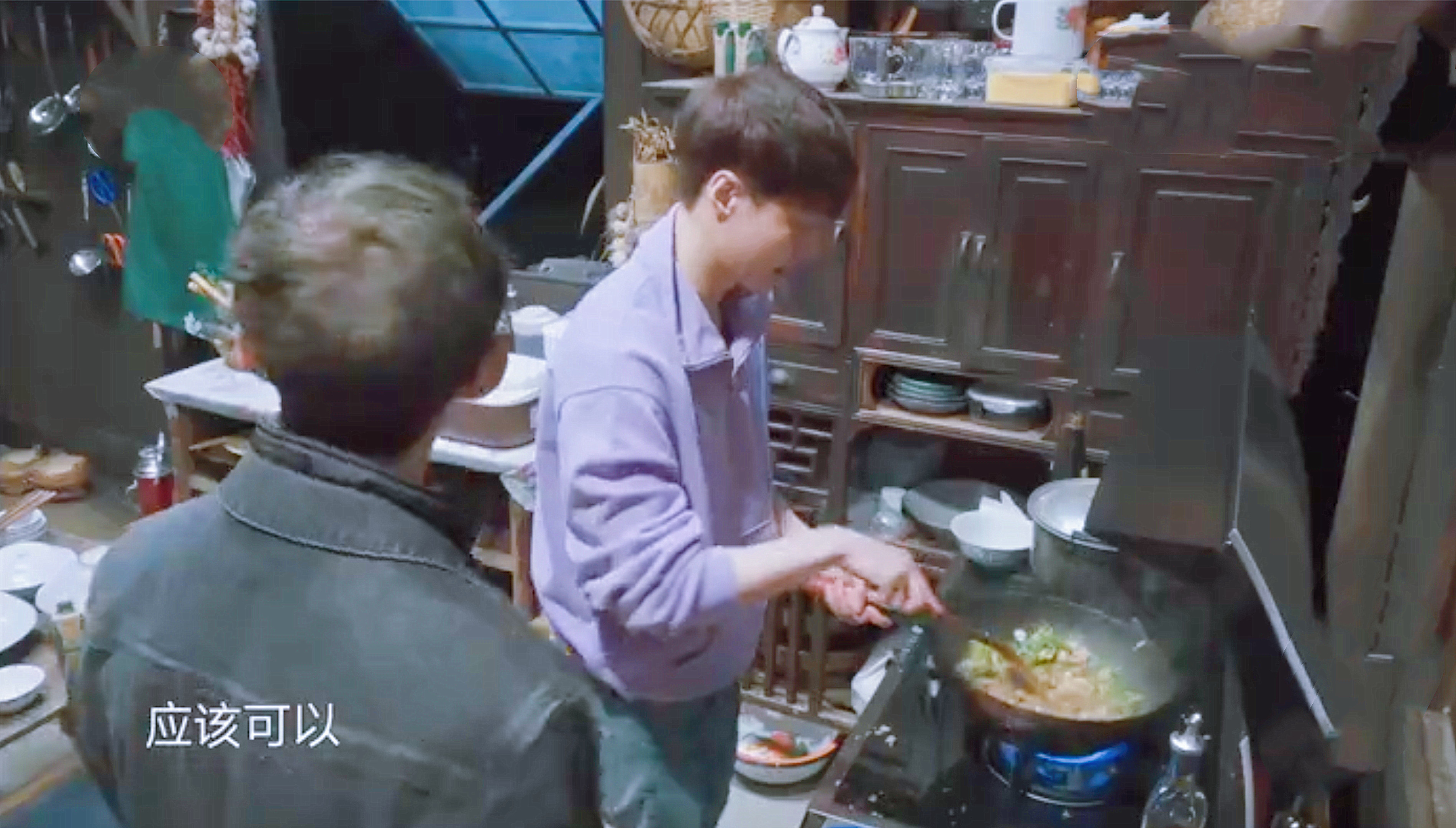 黄磊|向往5张艺兴一口气炒4个菜,被吃到底朝天,真的那么好吃吗