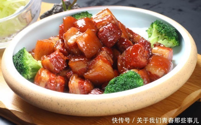 做红烧肉时,不要先焯水!大厨教你简单做法,入口即化,肥而不腻