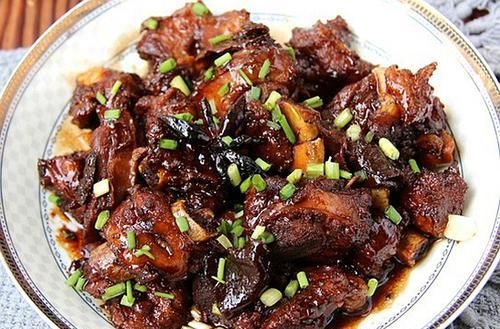 香而不腻、健脾润燥的家常菜，三天两头来上一盘，解馋下饭身体棒