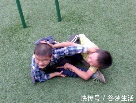 一时气|宁可饿着孩子,也别在睡前吃4样食物,脾胃伤了,积食还长不高