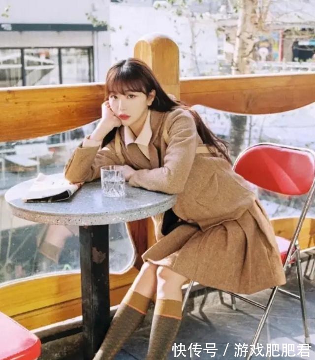 紧身牛仔裤 如今“露脚踝”已经过时了!这才是秋冬正确的穿搭方式,时髦保暖!