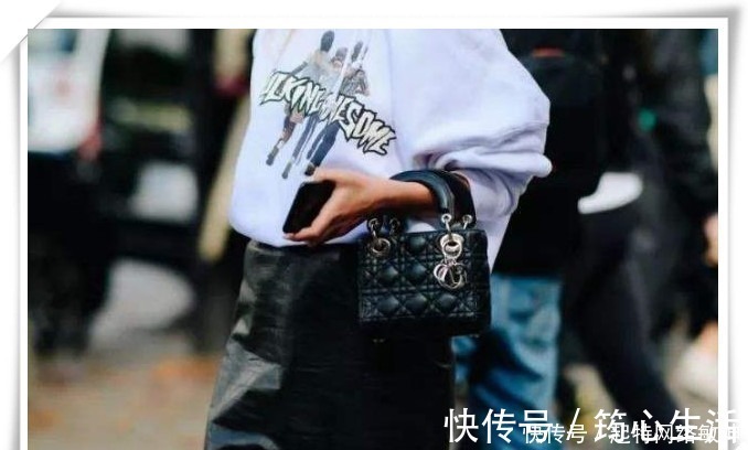 希拉克 戴妃包:由戴安娜王妃一手带火,至今仍是经典,人人都爱拎