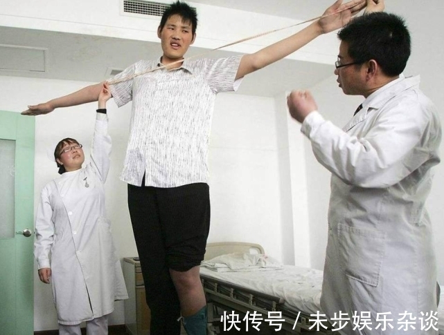 篮球|身高2米46,号称姚明接班人!中国第一巨人赵亮为何没打CBA?