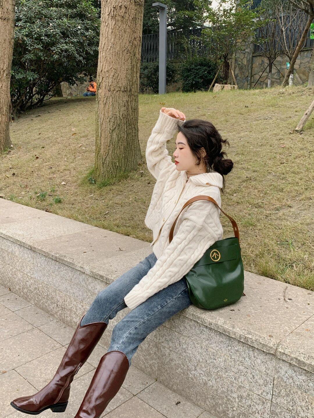 莫兰迪|这才是熟女该有的“毛衣”搭配,建议借鉴4个实用款,真美