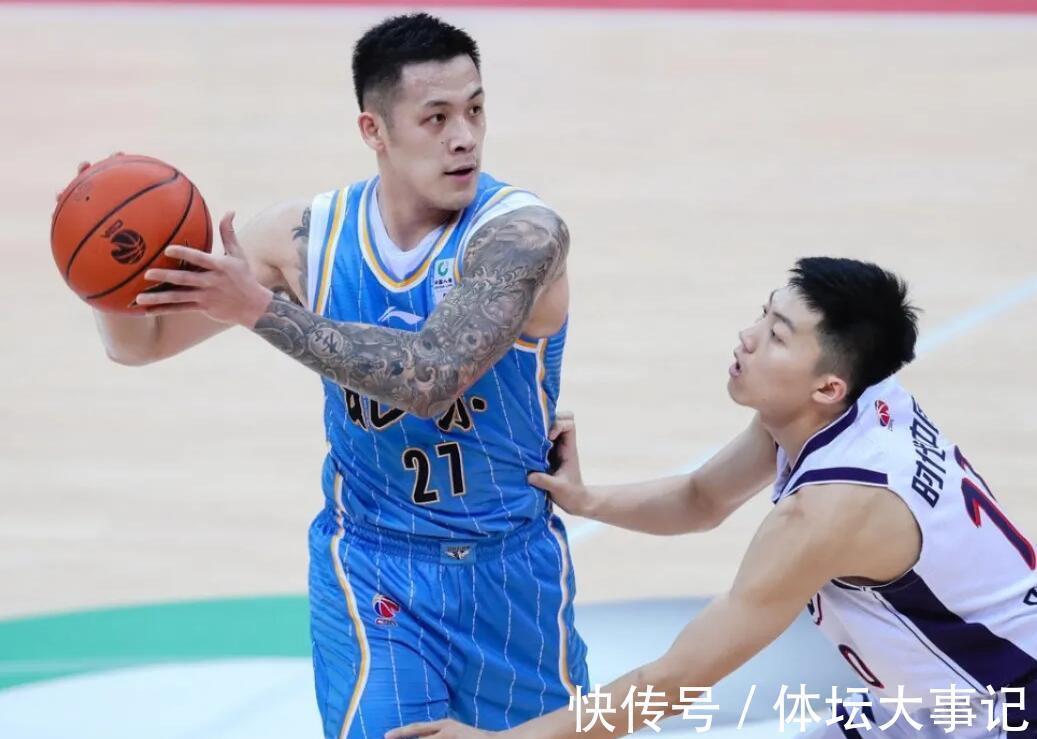 北京队|北京队25人名单有变!4外援到位,2人离队,曾凡博队友坐冷板凳