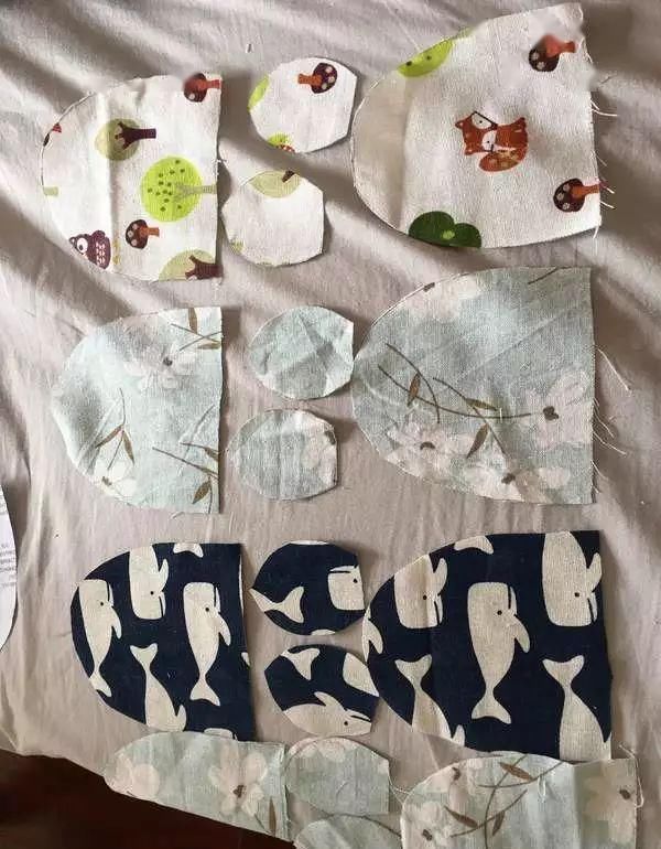 旧物改造旧衣服只能扔掉除了可以捐赠,还可以这么做隔壁小孩看到都抢着要