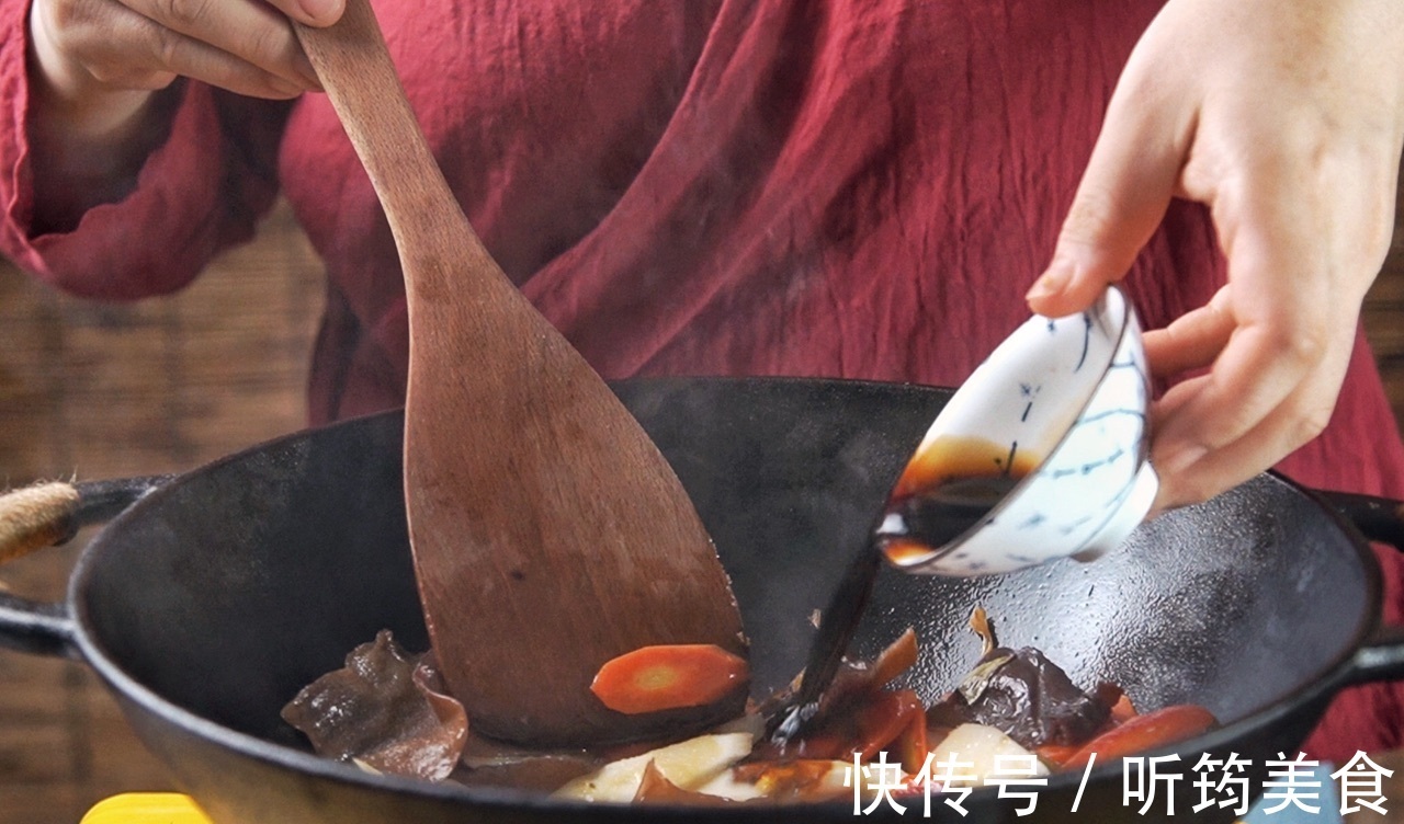 胡萝卜素|三色小炒胡萝卜山药木耳,美味健康,营养好做