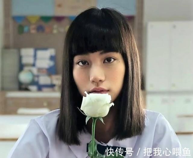 放弃|有这几种脸型的女生,放弃“黑长直和刘海”吧,显老不说还没气质