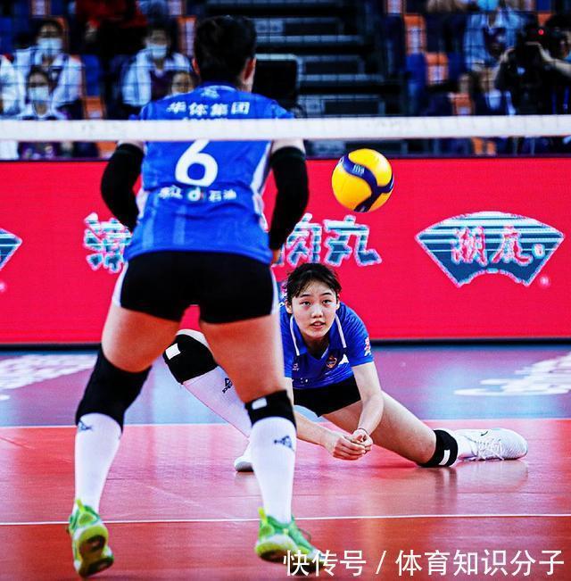 吴梦洁|16岁新朱婷横空出世!强力扣球轰下19分,女排新女王展现火热状态