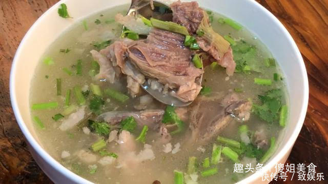炖羊肉汤时,此2味料缺一不可!多数人不知道,难怪肉不香膻味重