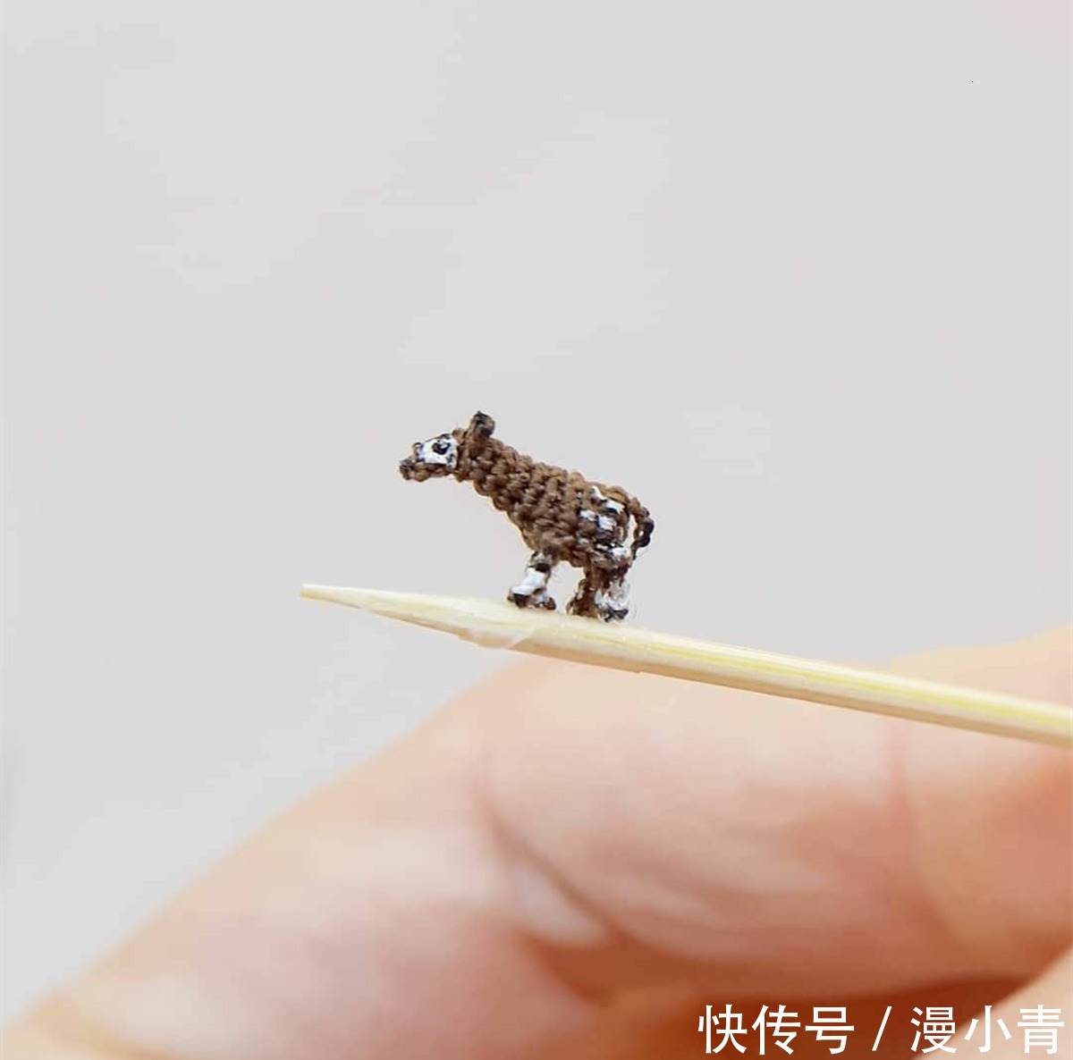 二次元&毛线也能织出袖珍艺术品,看到这些二次元造型,这毛衣针有多细呢