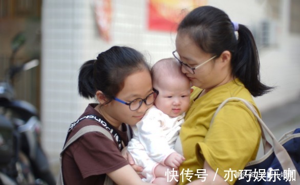 生娃|年轻人不爱生二胎?不出10年,二胎家庭与独生家庭的差距会拉大