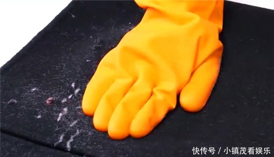 衣服粘毛教你一招,不用胶带,衣服像新的一样干净,不花一分钱