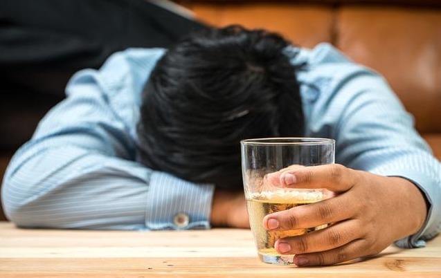 升高|血脂升高，身体2处会有变化，坚持3个习惯，让血脂慢慢降下来