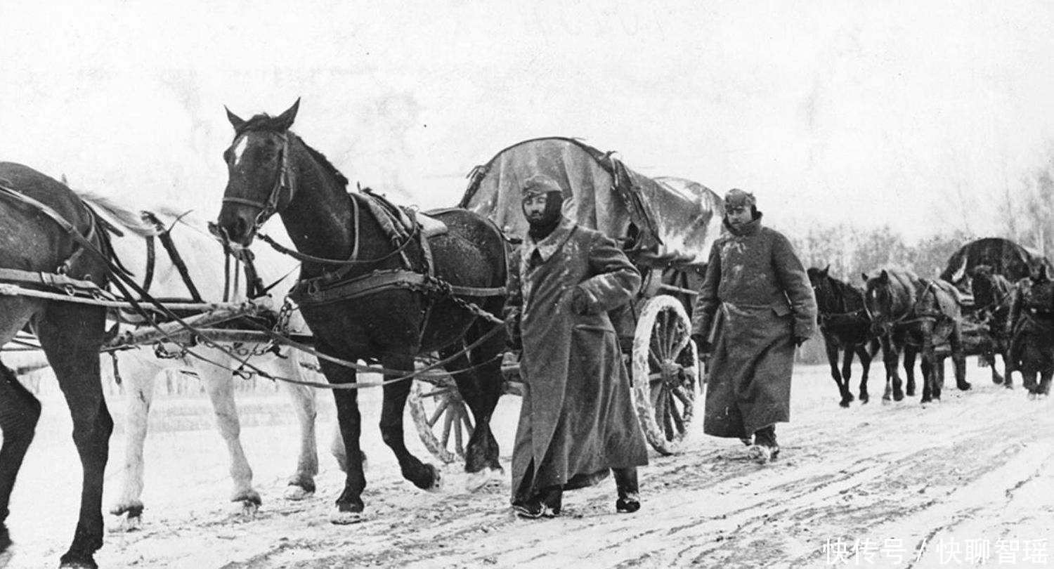 作战|明明不利于作战,为何苏联要所有士兵披披风?原来还有这些作用