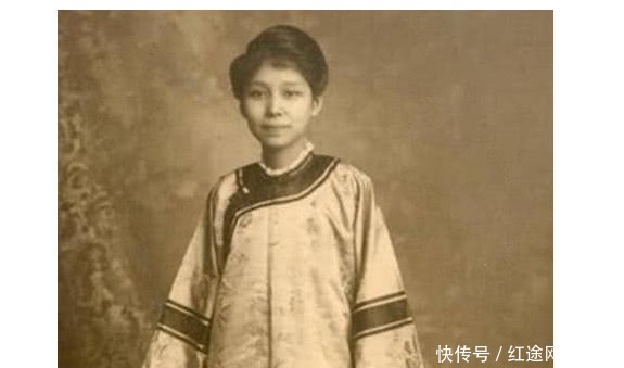 夫妻|晚清旧照:婉容骑自行车,新婚夫妻好害羞,满族格格逛庙会