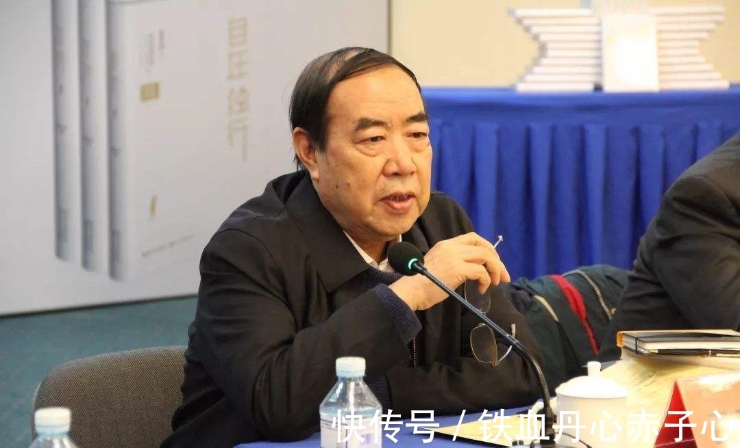 贾平凹$贾平凹的“凹”字,到底是读“ao”还是“wa”,很多人傻傻分不清