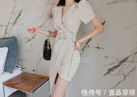 女神孙允珠高清时尚搭配：奶油香芋雅致淡咖拿铁西装裙