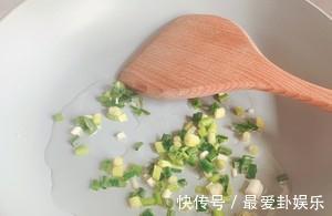 小笼包家里怎么做？送您快手版小笼包做法，简单美味，吃不够