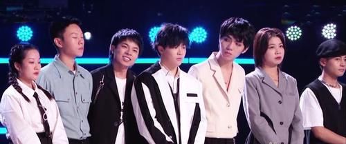 韦礼安|好声音：李荣浩战队险胜廖昌永战队，王靖雯拿两分，小梁博被淘汰