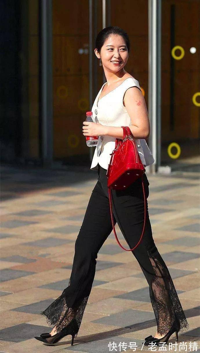 搭配|小姐姐脚上一双深紫色的尖头高跟鞋搭配起来不仅显高,还显气质