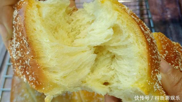 面粉别烙饼了,筷子搅一搅,暄软拉丝,出锅比肉香,简单易学