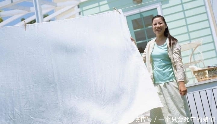 床褥|床单又脏又油,清洗时往水里加“三白”,立马焕然似新,贼干净