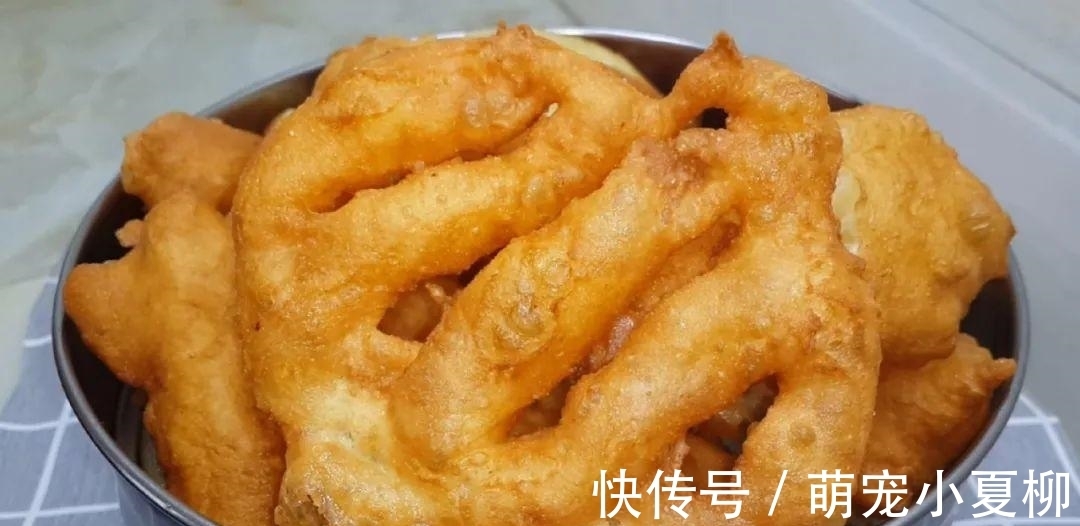 油条这样做才简单，冰箱里一放，简单又好吃，学会天天不起早