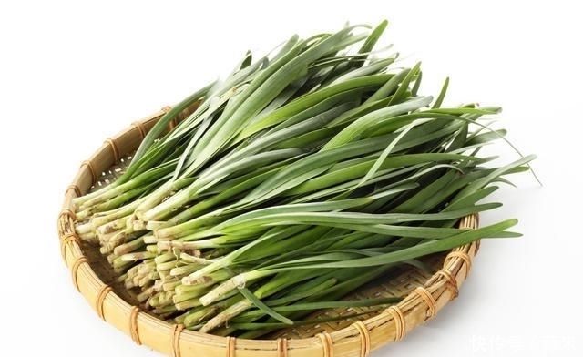 身体|用韭菜籽泡水喝,不知不觉间,身体得到5点提高