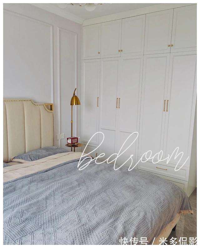 石膏线|她家88平米,全屋刷乳胶漆,石膏线做背景墙,效果太漂亮温馨了