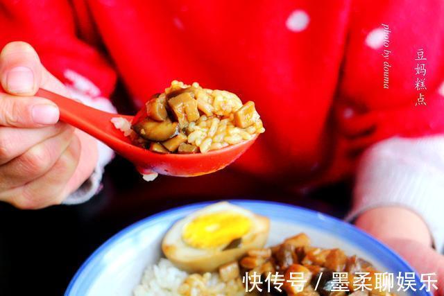 不用肉少加油，这3种磨菇一起炖，滋味香浓营养足~