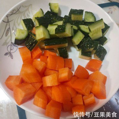 宫保鸡丁一上桌,老人宝宝全都笑