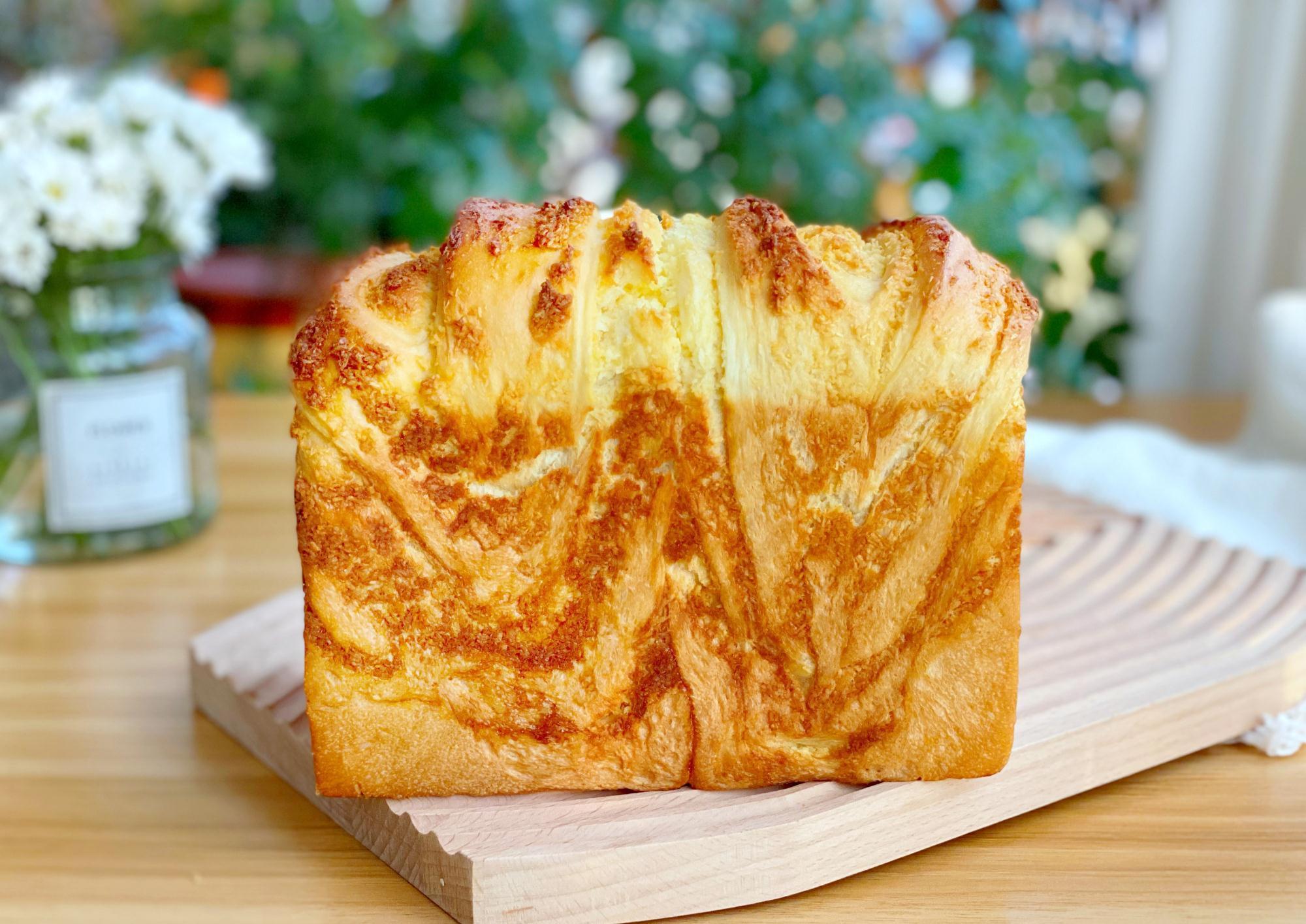 金黄香酥,柔软细腻又拉丝,1次发酵手撕椰蓉吐司,学会了不用买