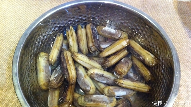 蛏子|老太太用这种方法,来做豉椒炒蛏子小海鲜的惹味吃法