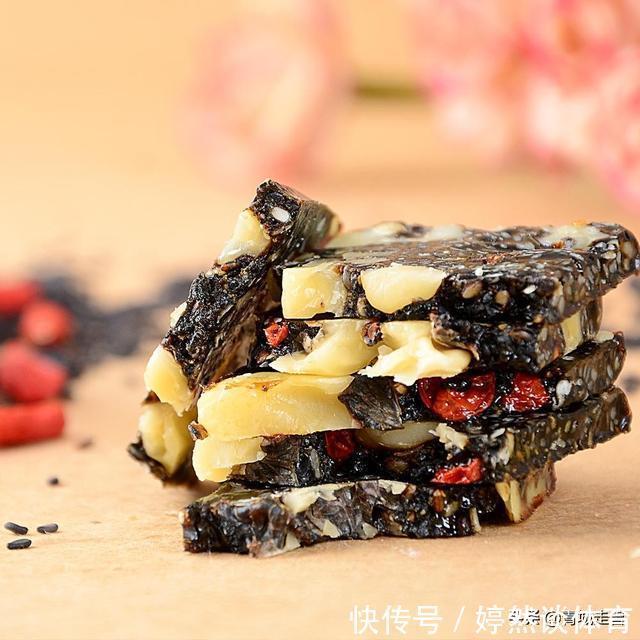 女人|女人不想老太快!建议多吃这几样,一口吃下去,满嘴都是胶原蛋白