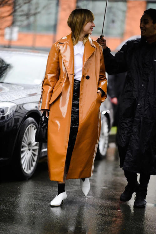 气温回升，及时get风衣的3种搭配法则，紧跟时尚潮流