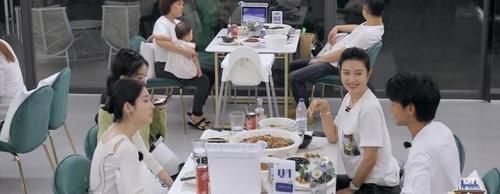 档综艺节目|要不是赵丽颖的“临场反应”,丁真这次怕是要被骂上热搜了吧