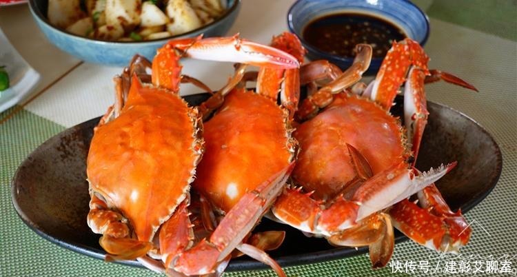 真鲜|螃蟹别傻傻只会用清水蒸,学会老渔民这1招,营养不流失,真鲜!