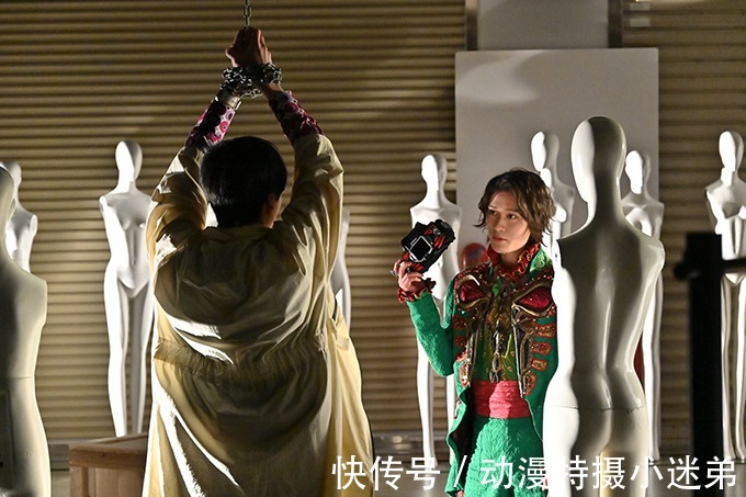 ns|狩崎博士被抓,欧鲁特加想让腰带进化,小樱陷入危机,谁来救她?