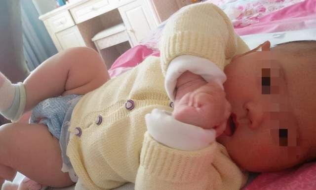 喜欢|宝宝喜欢“啃手指”，家长应不应该阻止？这几个方面需要了解