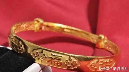 手链|真正见过世面的女人,很少戴这3种首饰,尤其第2个,廉价不上档次