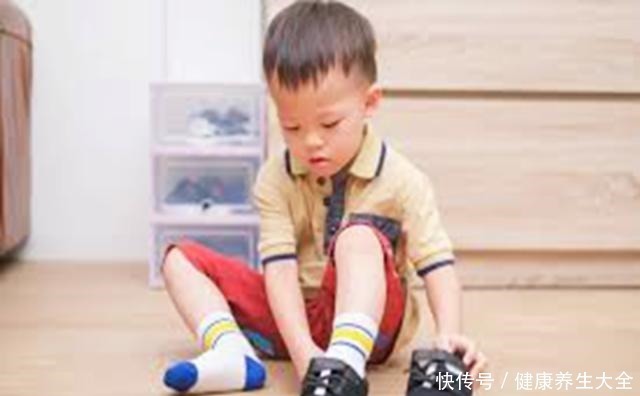 鞋底|5岁女宝双脚变形,只因长期穿这鞋,选鞋“雷坑”很多妈妈还在犯!