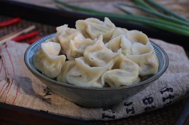 秋天|秋天,吃饺子就吃这馅,比白菜便宜,比韭菜营养,一次30个才过瘾