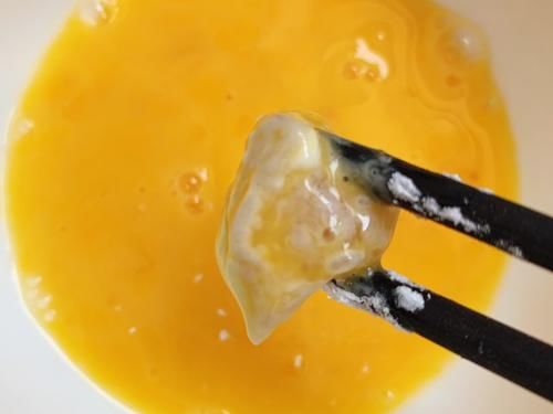  鸡米花做简单的做法，咸香酥脆，一大盘子不够吃