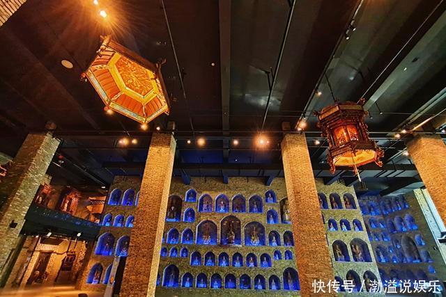 美国男子来华留学,收藏10万件中国古董,40年后身家轻松过亿