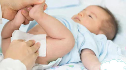 小童|别再用湿巾给宝宝擦屁股了,家长是省事了,但宝宝却被害苦了!