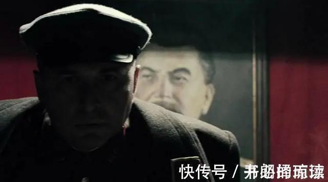 卡廷惨案|面对地上的魅惑菇!谁会抢先一步吃掉?趣味测试!