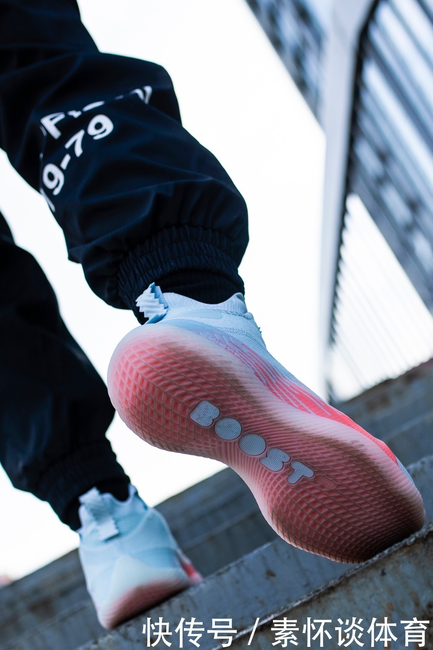 renatural 顶级缓震!颜值新巅峰!adidas憋了一年的大招悄悄登场