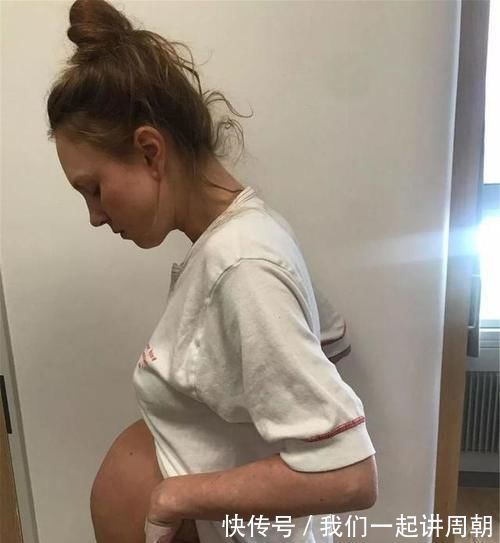 三胞胎|生完三胞胎后肚子却收不回去,国外宝妈的晒照,诠释伟大母爱